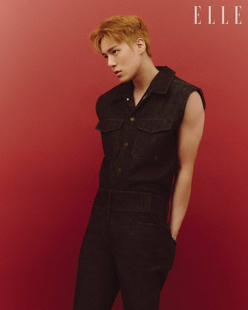 minhyuk-red-819x1024 Minhyuk, do MONSTA X, estampou a capa da edição de março da revista de moda ELLE Korea!